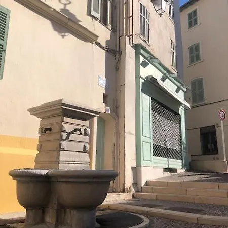 Cosy En Plein Centre-ville Cannes